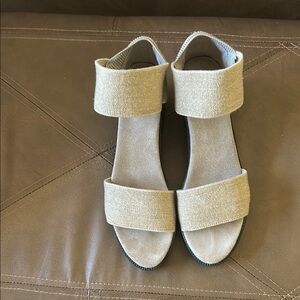 Elegant Beige Women's Sandals